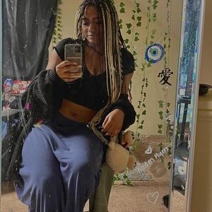 Meet your Posher, Damoni